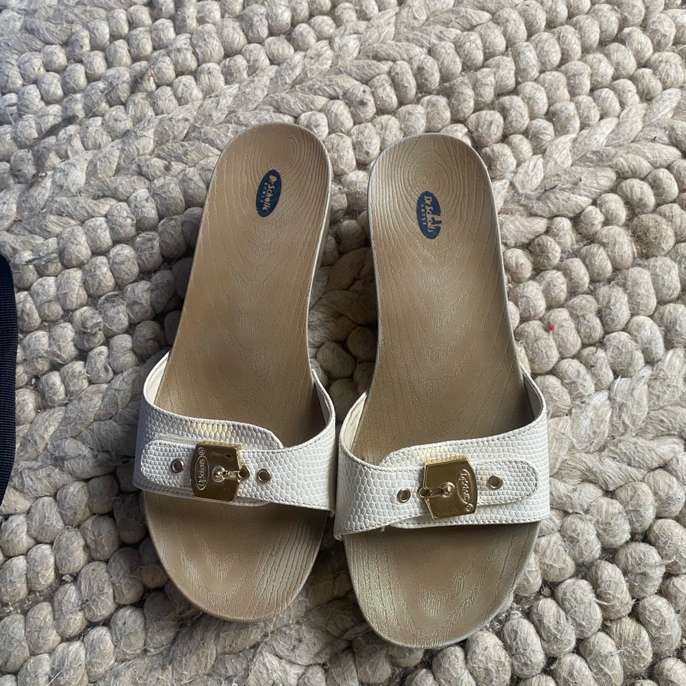 White Dr Scholls Women's Classic Sandals